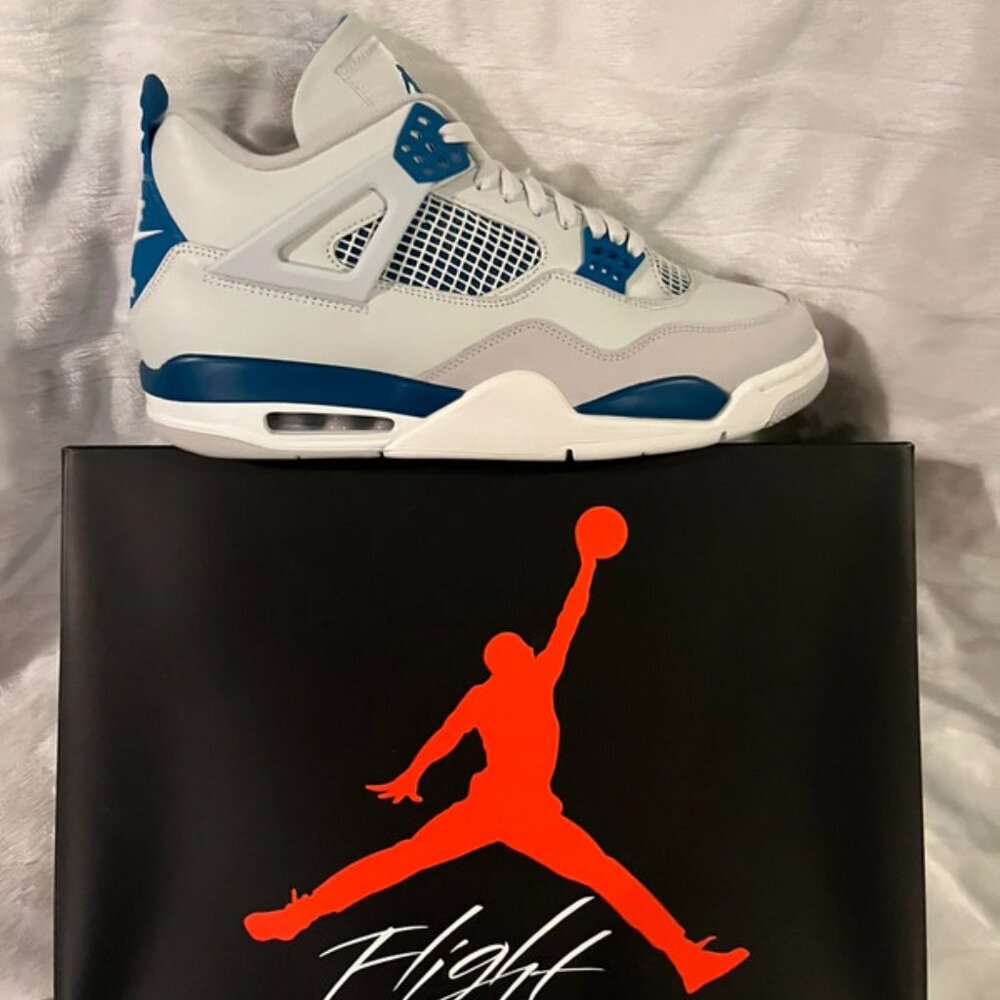 Jordan 4  military Blues